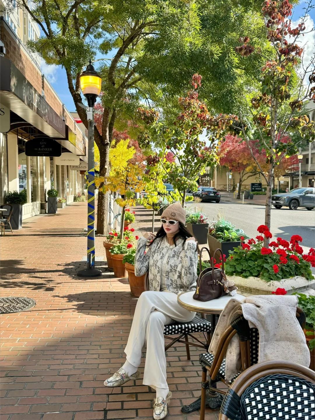 October Photo Diary 🎃🐈‍⬛🍁🥯🐚