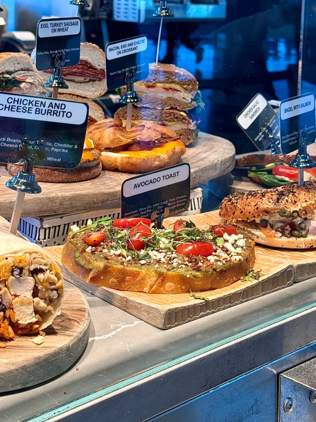 San Francisco | SFO Airport Food Guide: 3 Must-Try Spots! Eat Before You Fly