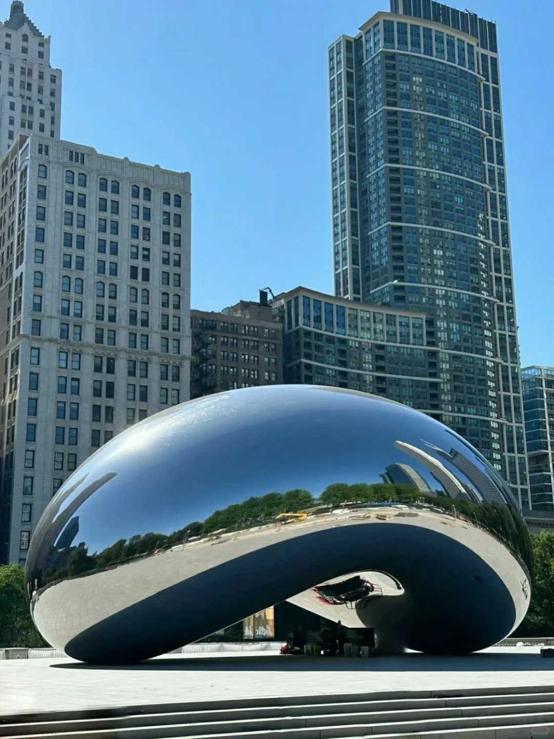 Top 5 Must-Visit Spots in Chicago for First-Timers 📍