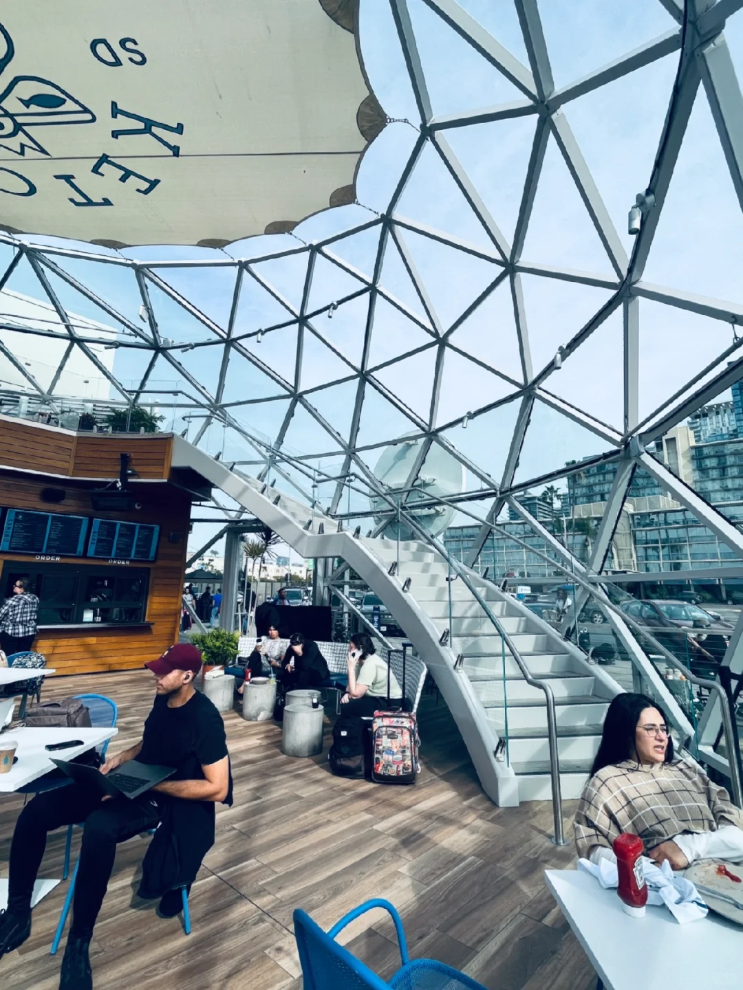 Must-Visit Viral Restaurant in San Diego🌊 Stunning Ocean-View Crystal Ball Dining Spot