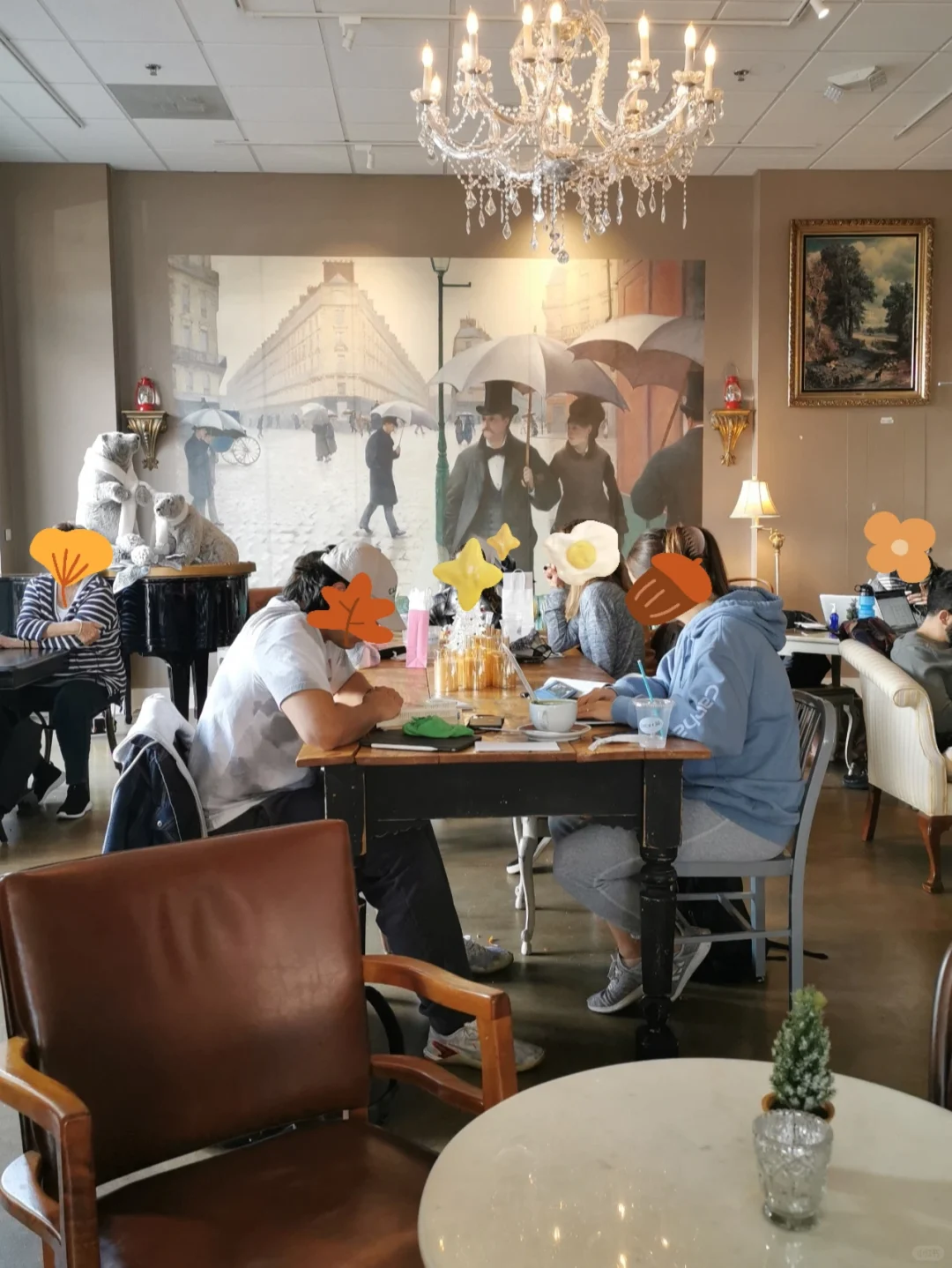 Chicago North Suburbs | Highly Recommended French Vintage-Style Coffee Shop with Stunning Aesthetics