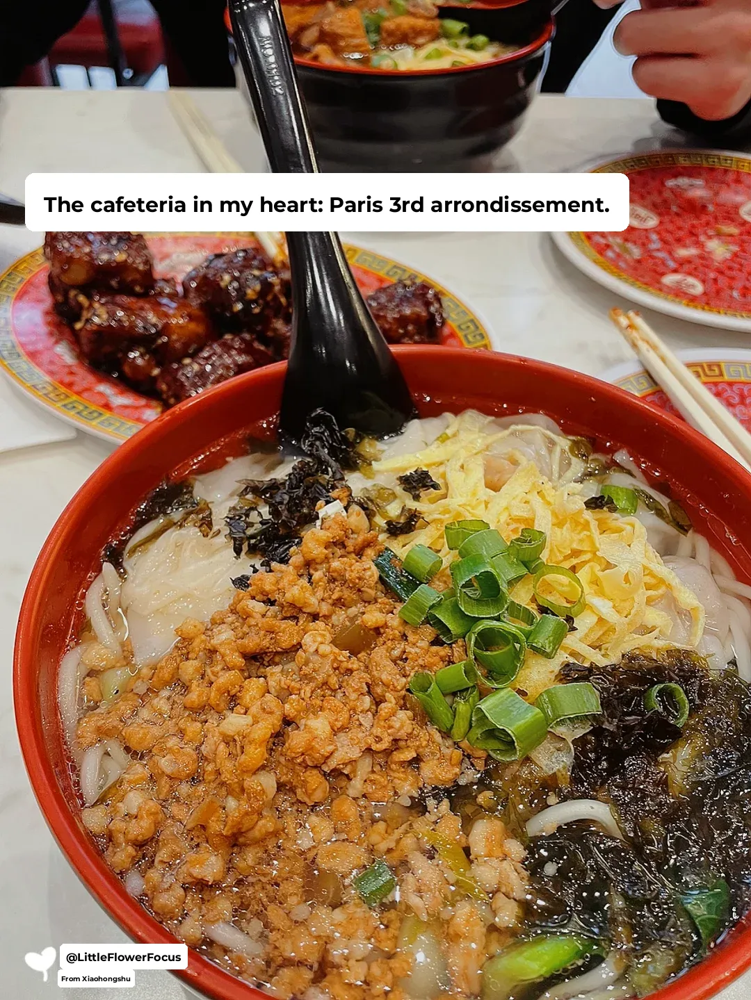 Paris Food Hunt 10 | The Restaurant Where People Brave the Cold Just to Slurp Noodles by the Door