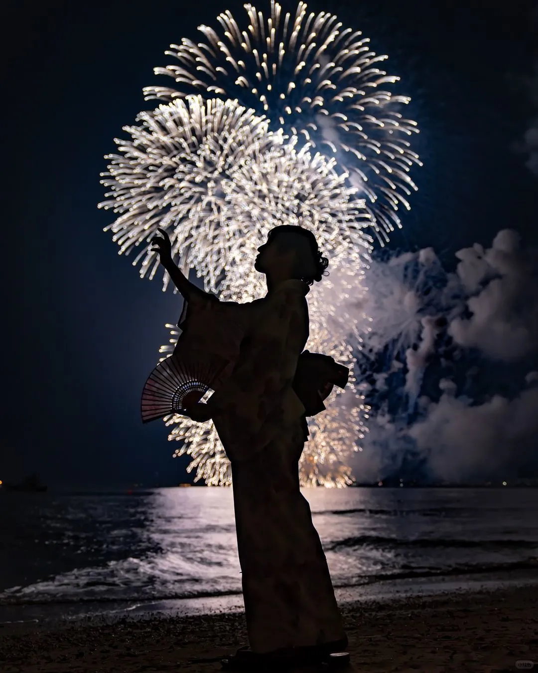 "No Yukata for Me at the 30,000 Fireworks Festival Without Early Booking"