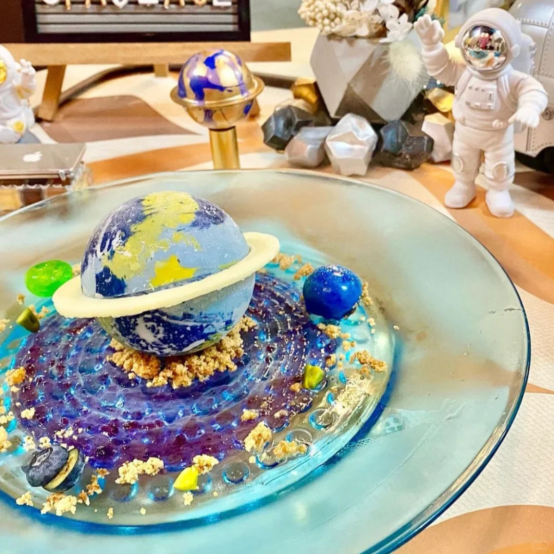 🪐 Experience Zero-Gravity Afternoon Tea in Space 🚀👩‍🚀👨‍🚀🌍
