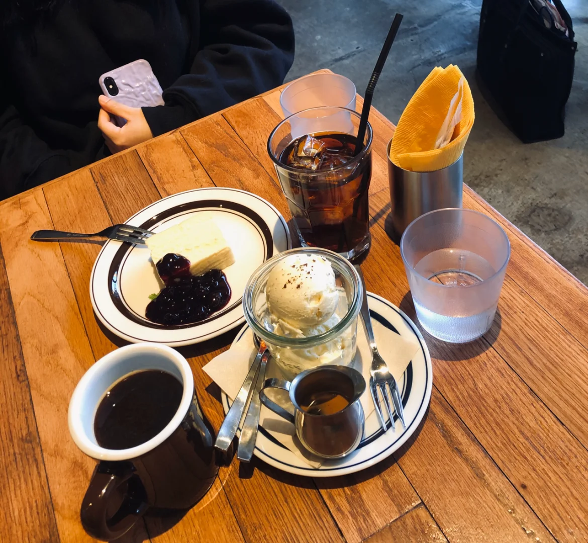 Tokyo Food Hunt // "Retro American Diner Vibes"