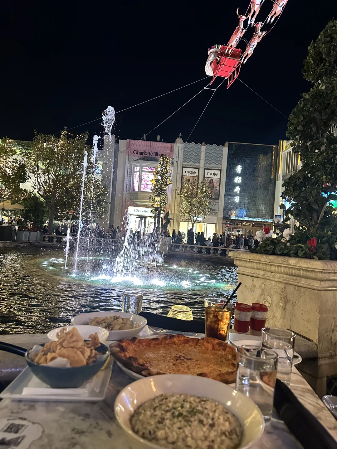 LA Food｜Christmas Dinner by the Fountain ⛲️ at La Piazza