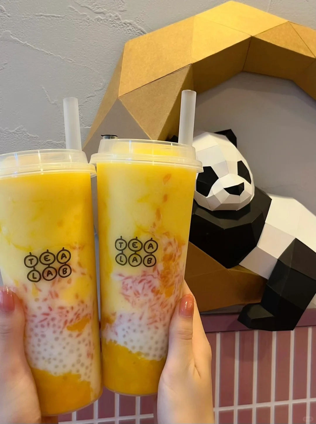 Exploring Osaka: Tealab's Mango Pomelo Sago 🧋