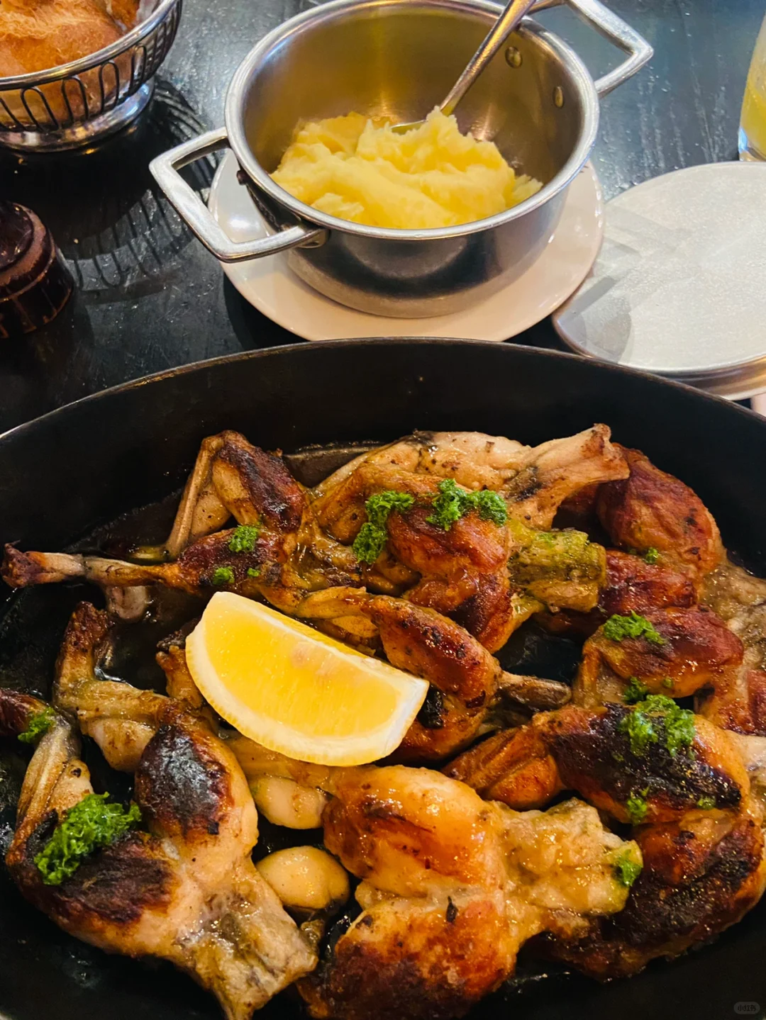 Frog Leg Enthusiasts: Paris Frog Leg Review - This One's the Best 😋