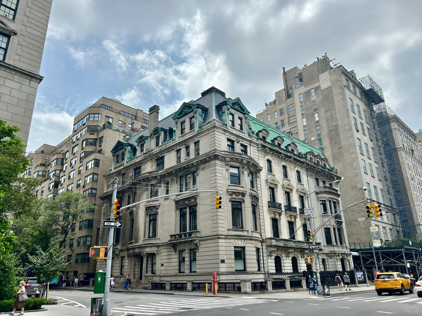 New York Citywalk: Exploring the Gilded Age