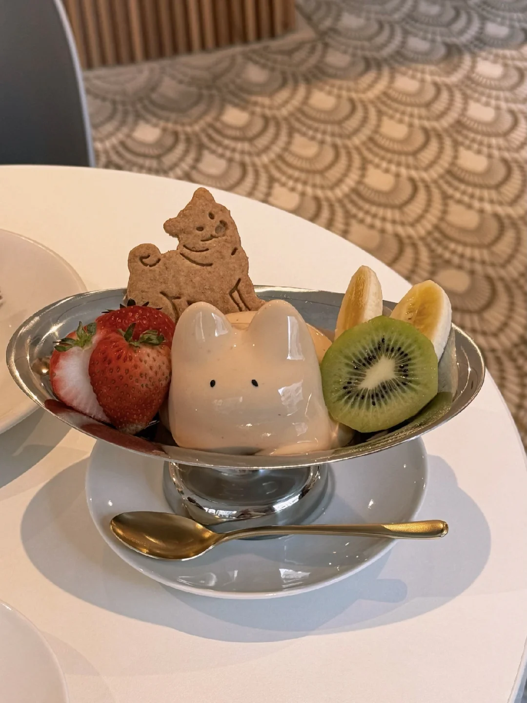 Beanie's Food Adventures | Tokyo Eats: Kitty Pudding ❤️ Puppy Cookies!