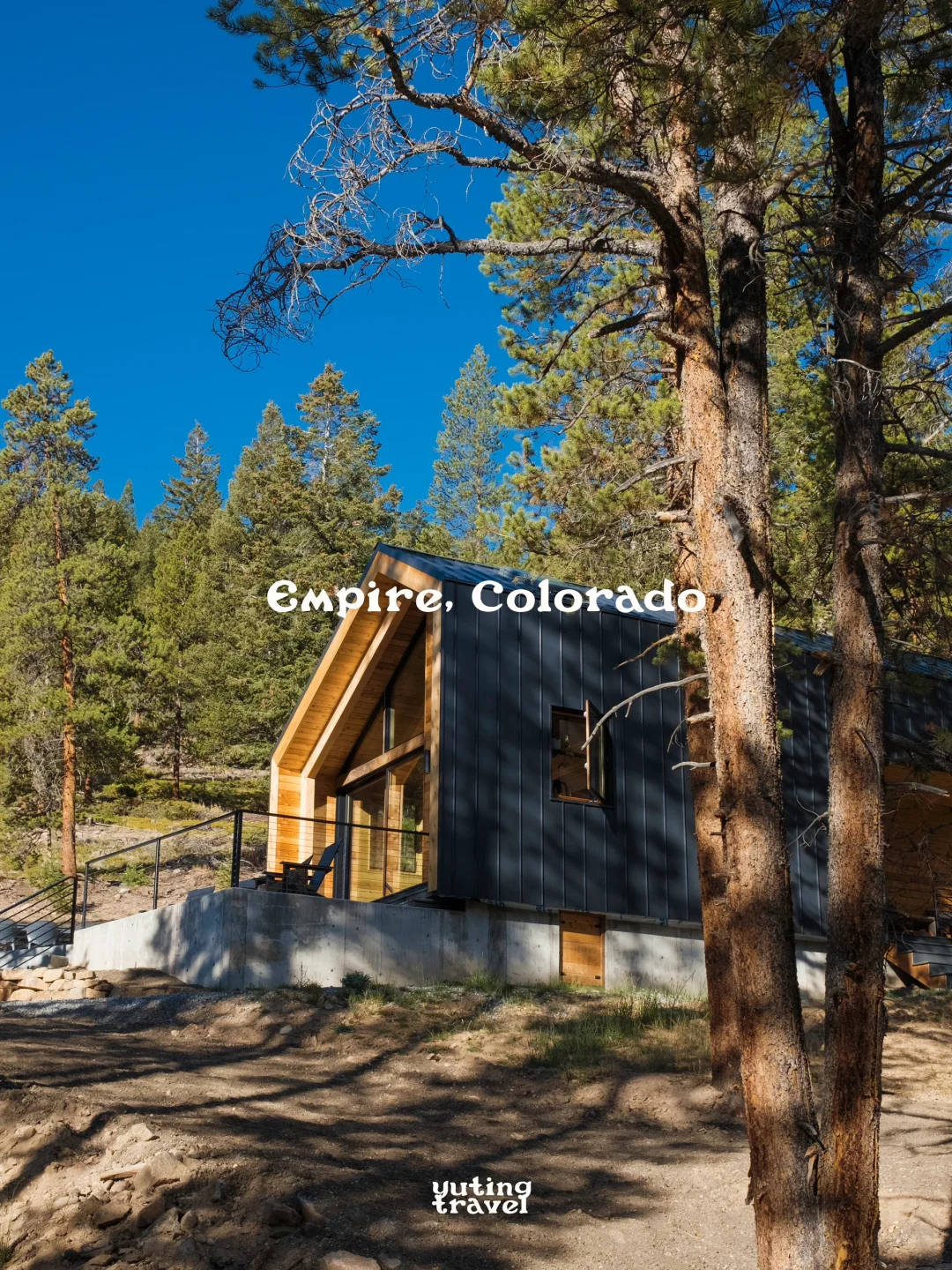 Flew all the way here just for this little cabin in the deep mountains 🏡