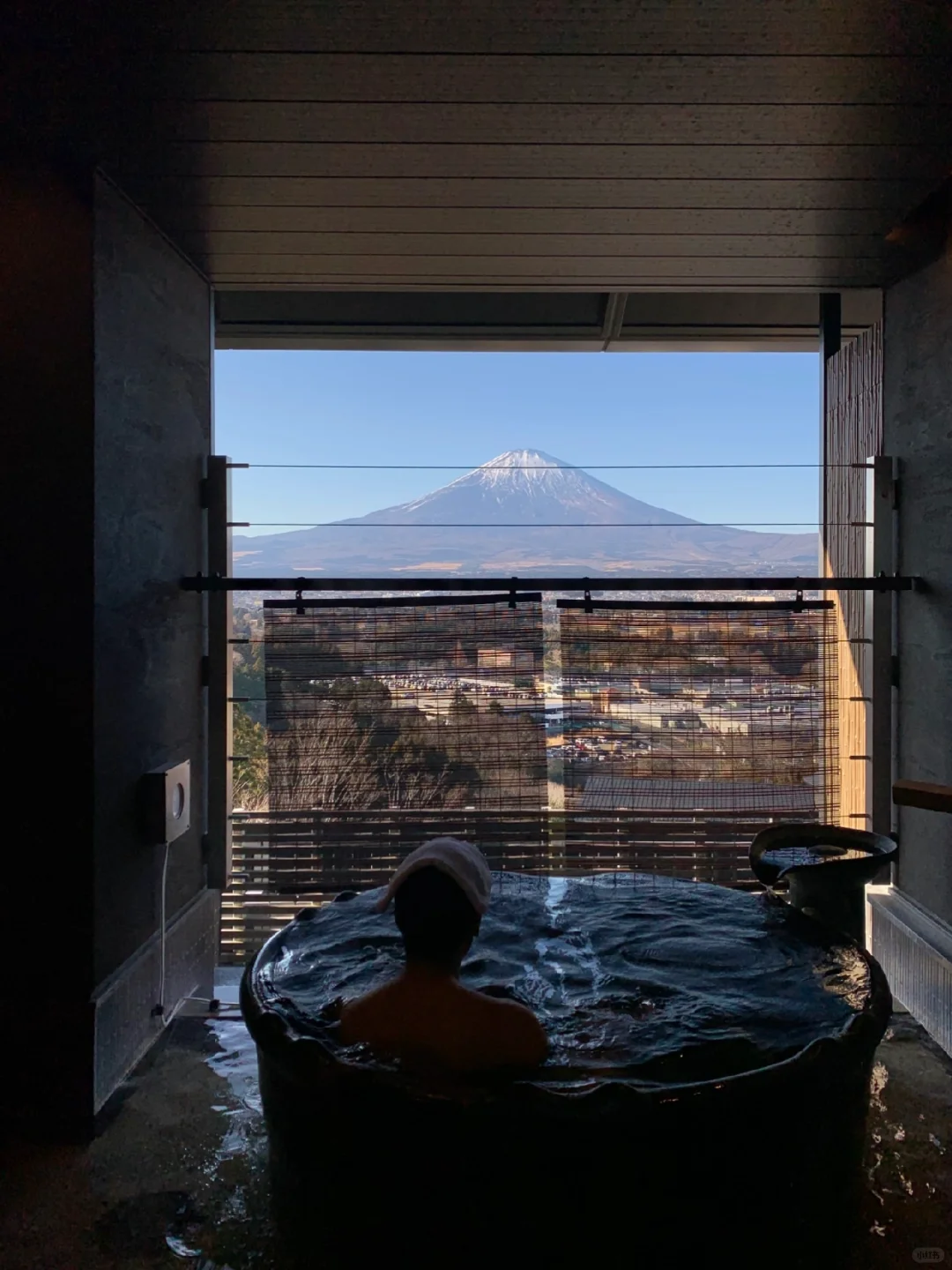 Tokyo | Soaking in Hot Springs at the Foot of Mount Fuji
