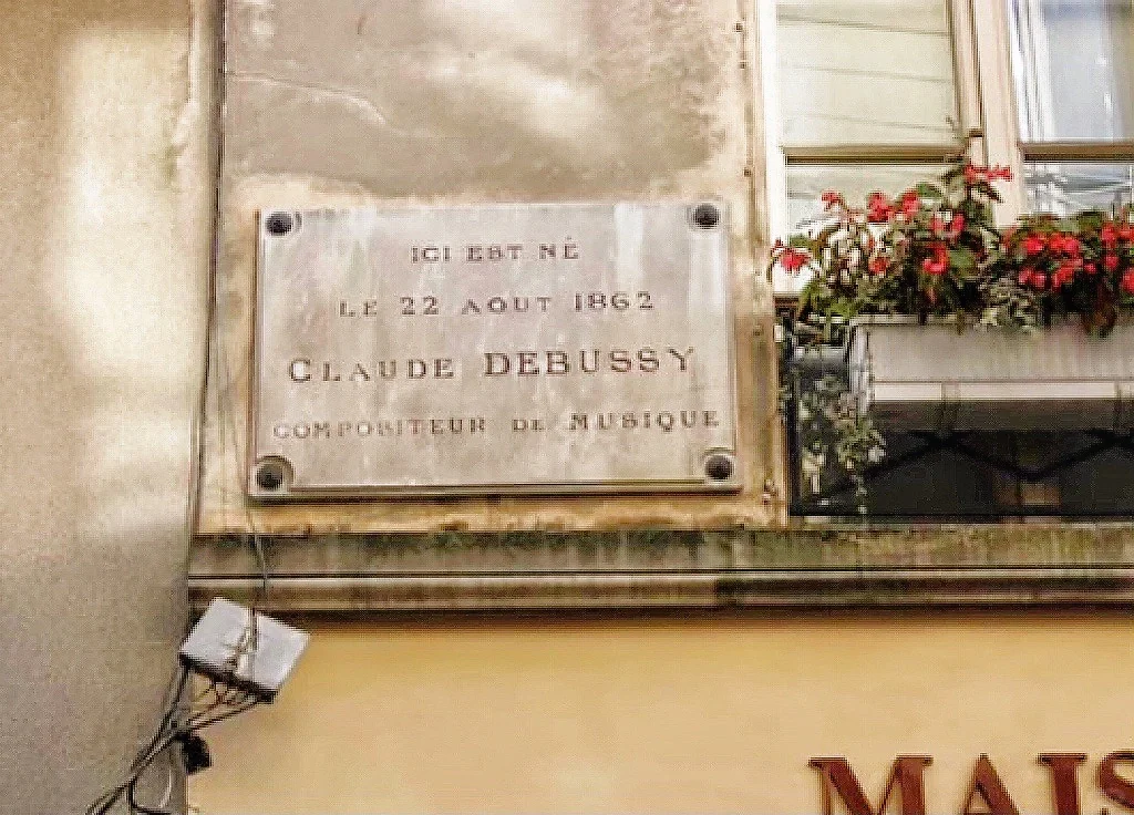 Exploring the Stage | Debussy's Former Residence