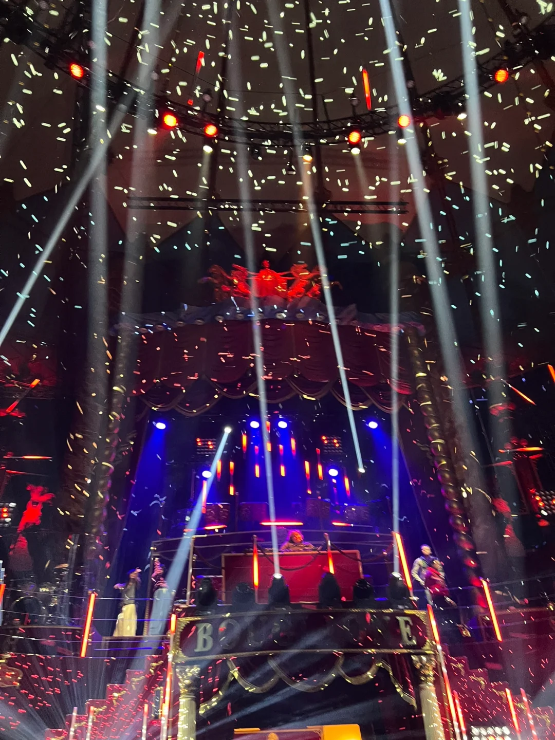 🇫🇷 Ultimate Paris Nightlife Guide + Recommendations