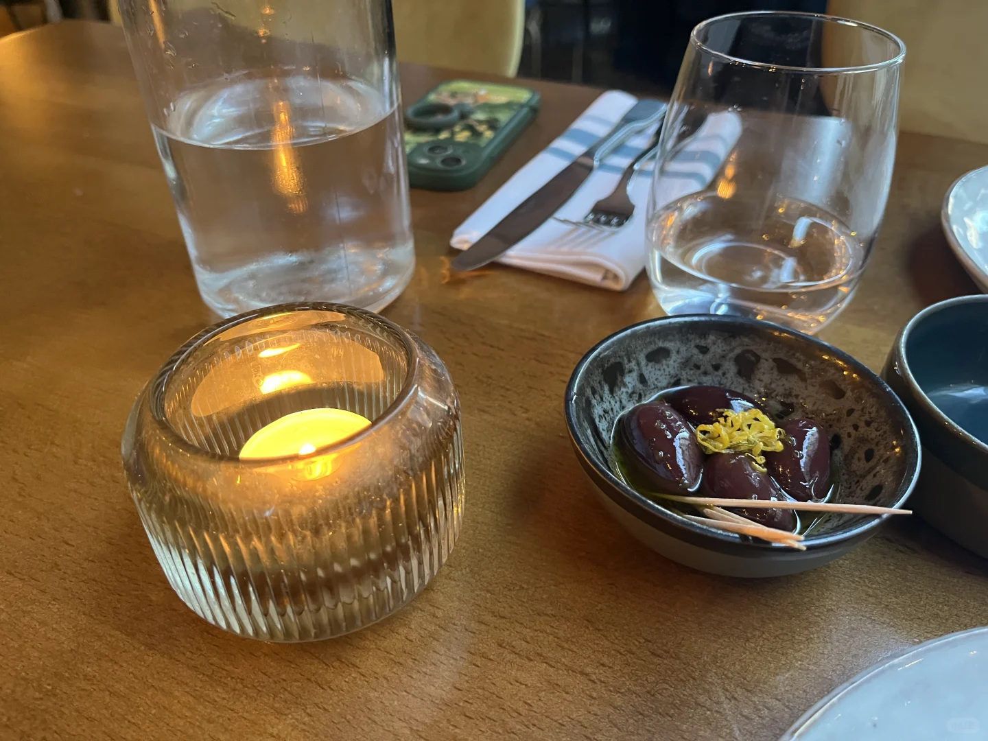 Spiti Sou Claims to Be Paris' Top Greek Eatery