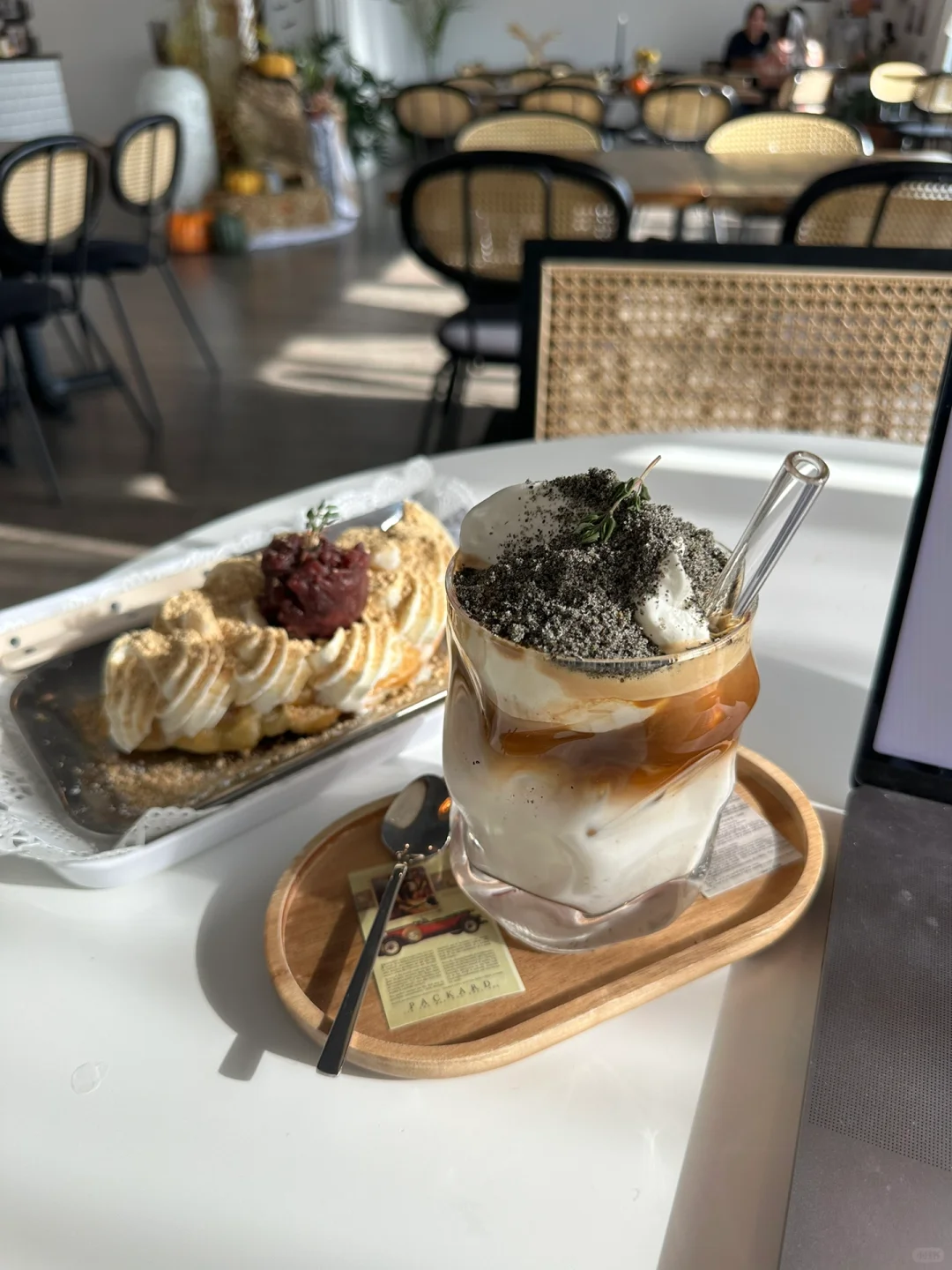 Seattle's Super Atmospheric 🇰🇷 Café & Dessert Spot ☕️