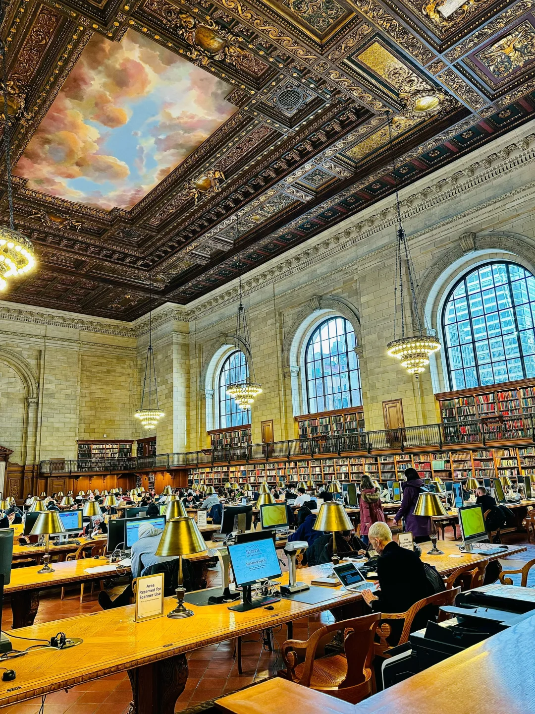 Solo City Walk in Manhattan, NYC: Must-Visit Spots