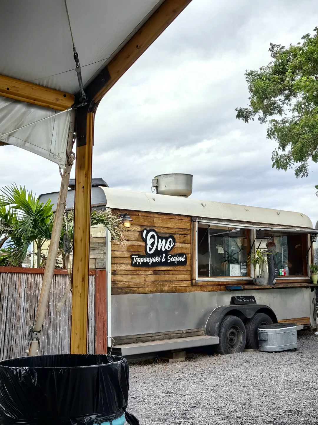 The Shining Star of Food Trucks Near Maui Airport