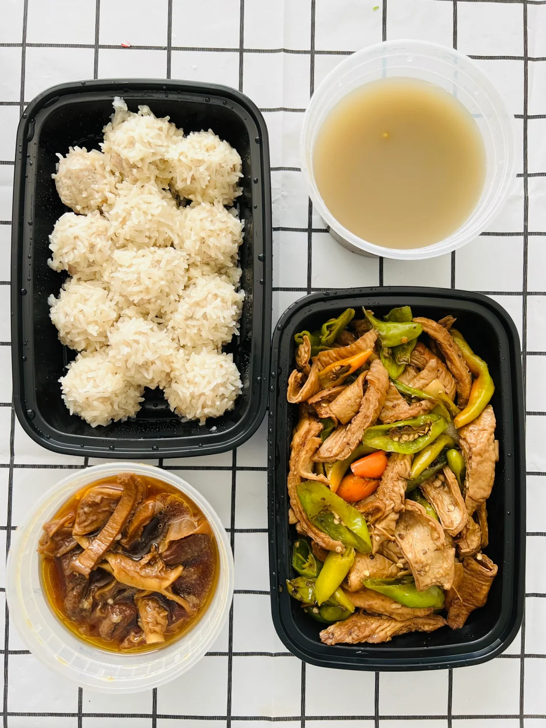 "Atlanta's Hidden Gem: Lily's Homestyle Cooking"