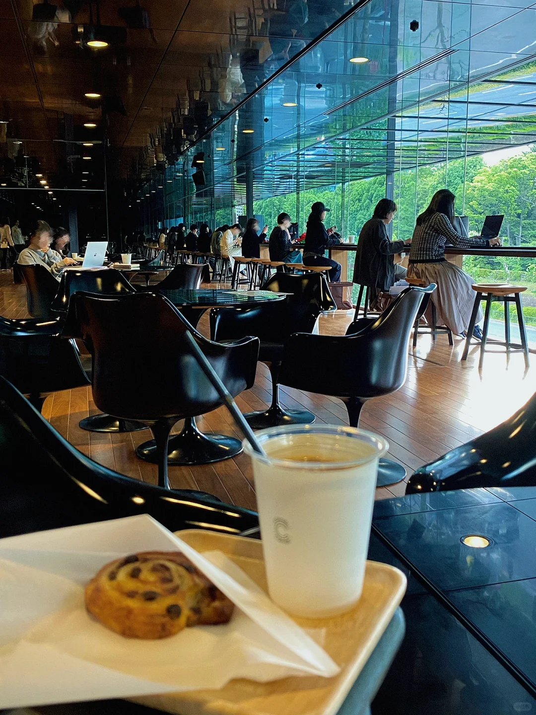 🇯🇵 Uncovering Tokyo's Best Cafés for Long-Term Work and Study Sessions