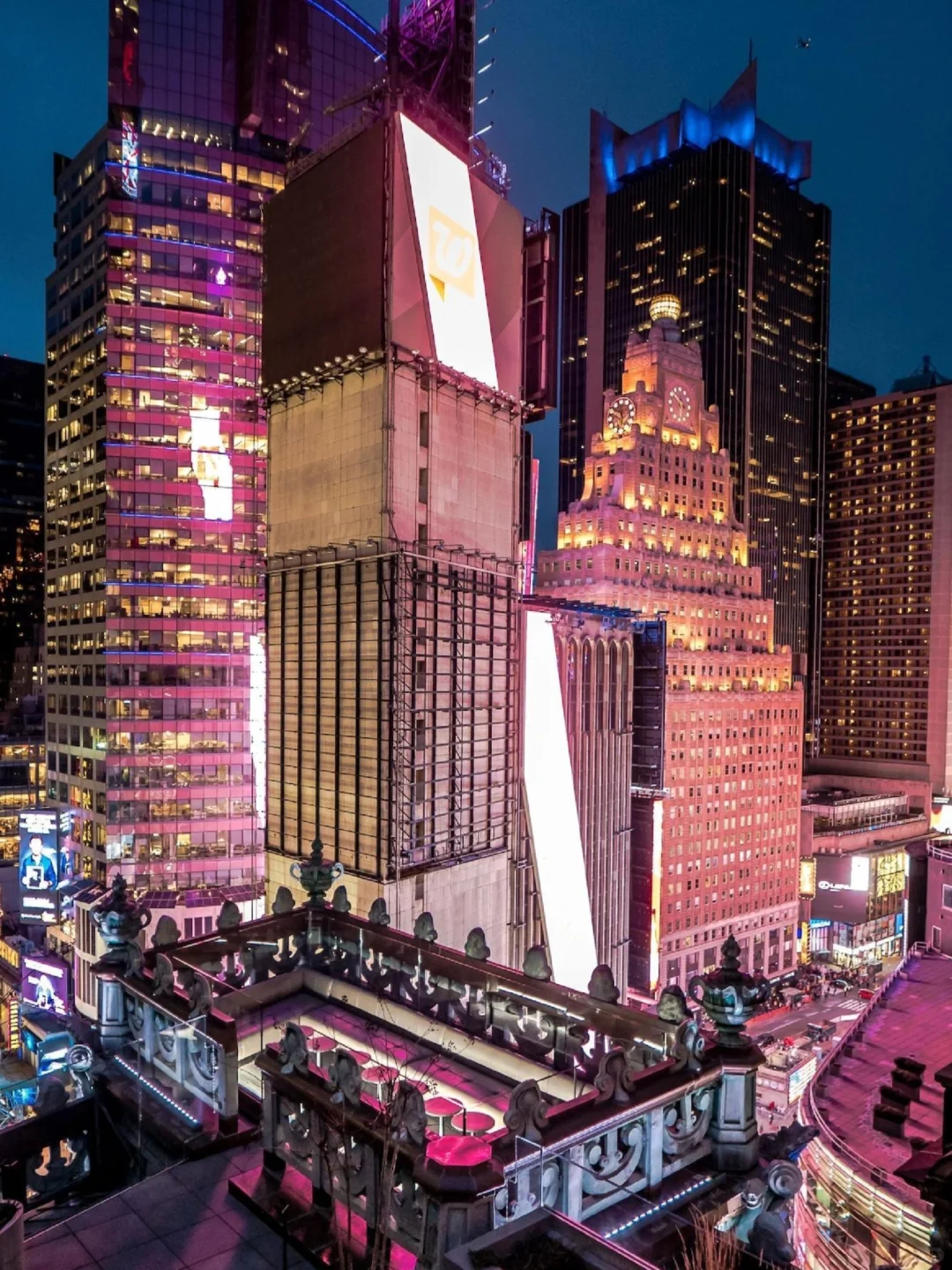 New Year's Eve in New York: Revel in the World's Center with a Luxurious Hotel Celebration