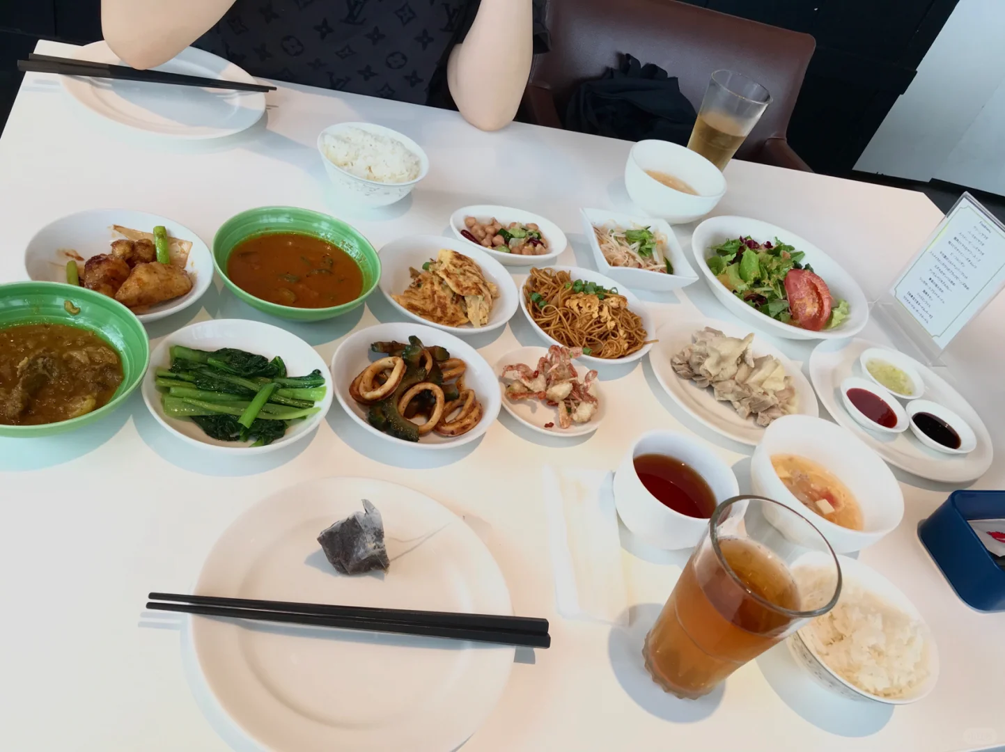 What to Eat in Tokyo | Singaporean Cuisine Buffet in Ginza 🇸🇬