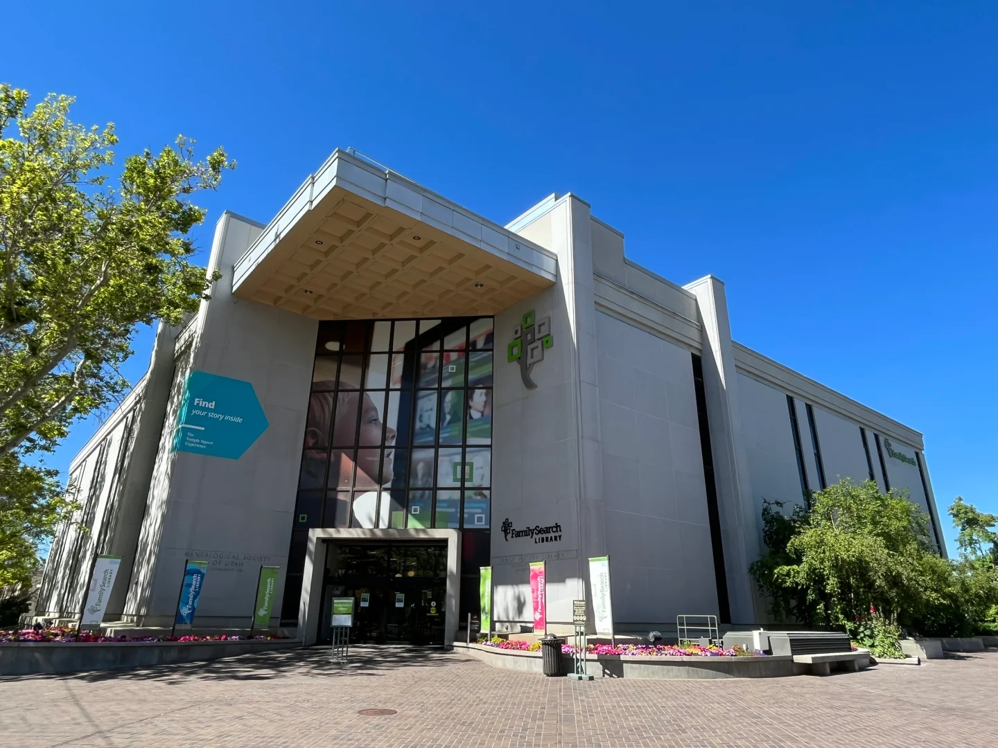 U.S. Travel: Exploring Salt Lake City's Museums & Getting Around by Light Rail