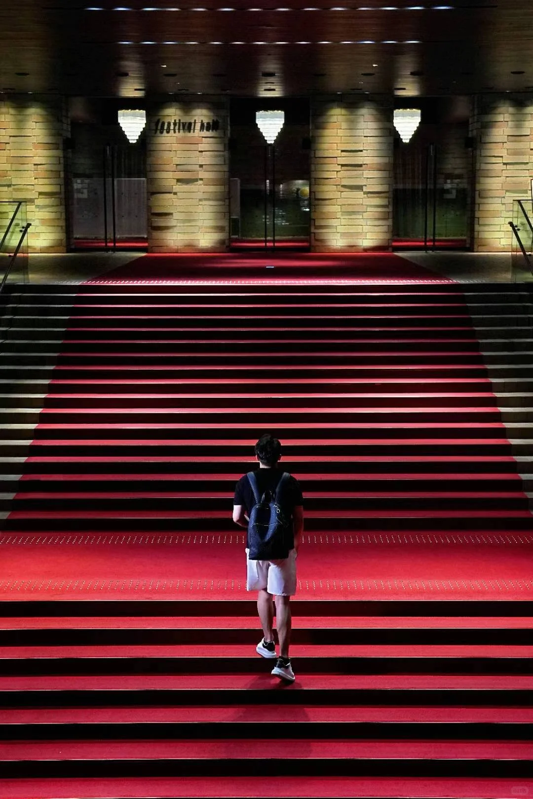 Osaka Festival Hall Shoot | Heavenly Spot on the Red Carpet