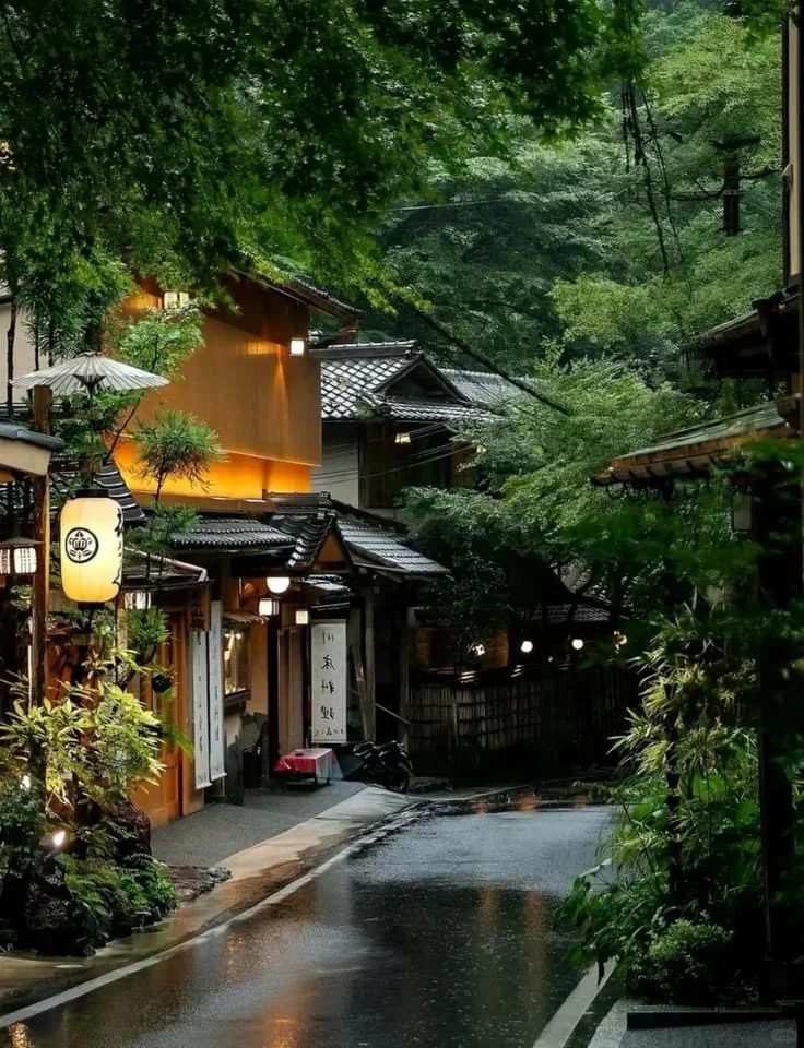 7 Must-Visit Divine Temples in Kyoto, Japan