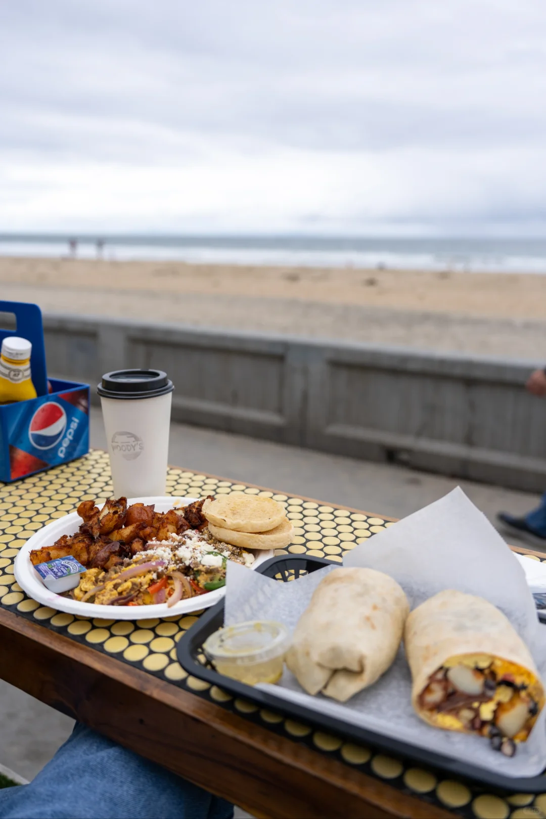 What It Feels Like to Have Breakfast with a View of the Pacific Ocean