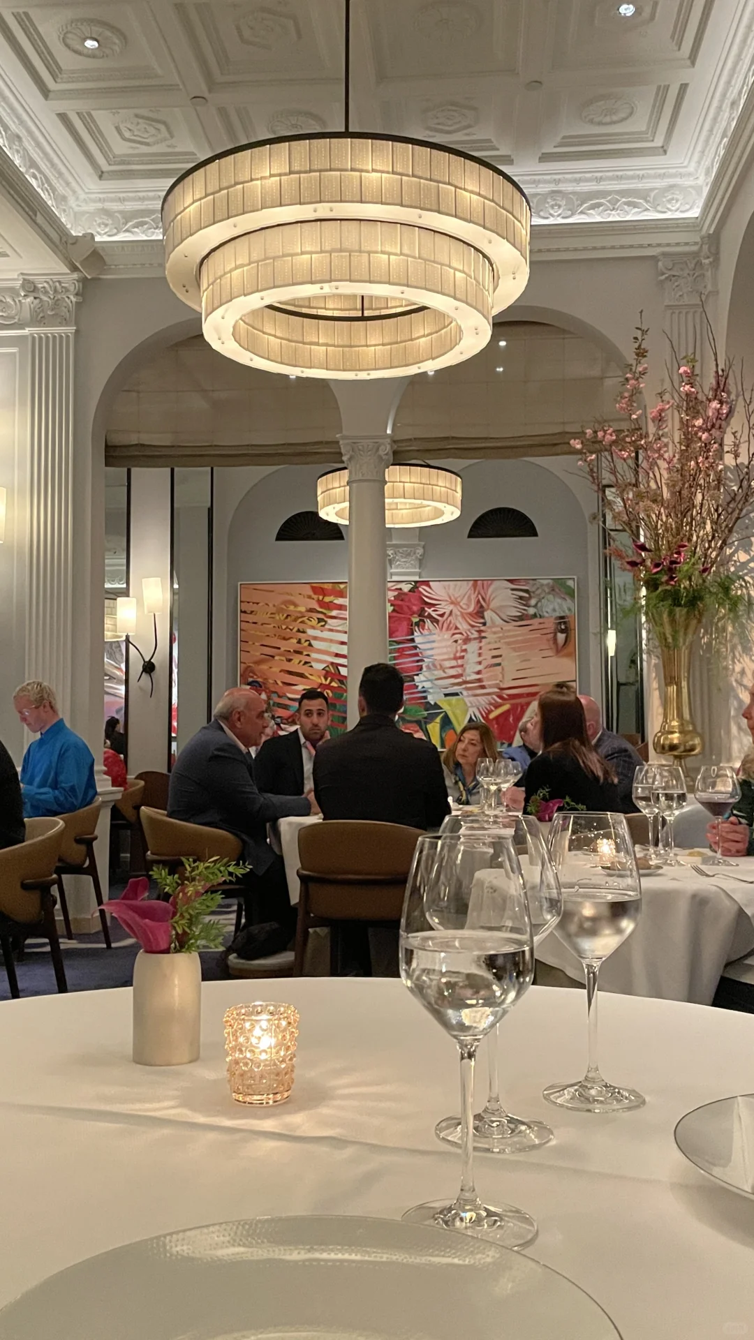 What Does a $600 Old-School French Meal in New York Look Like?