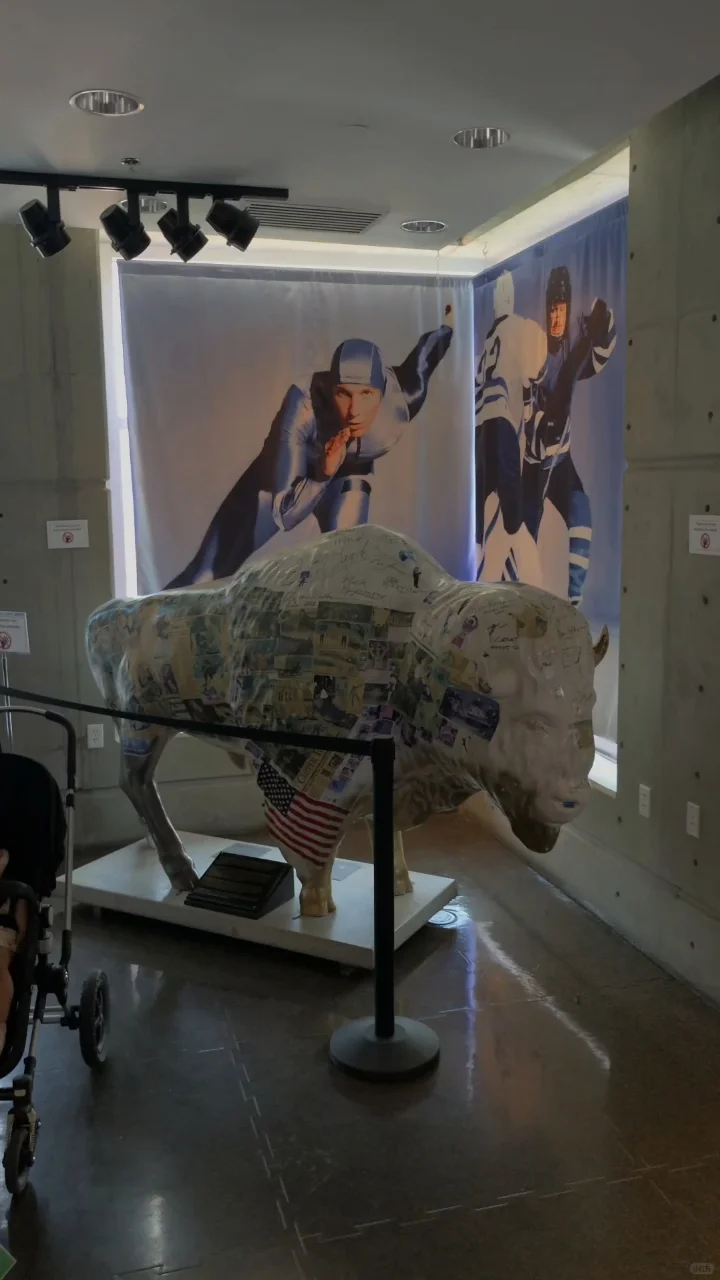 2002 Salt Lake City Winter Olympics Museum: Medals and Opening Ceremony Attire