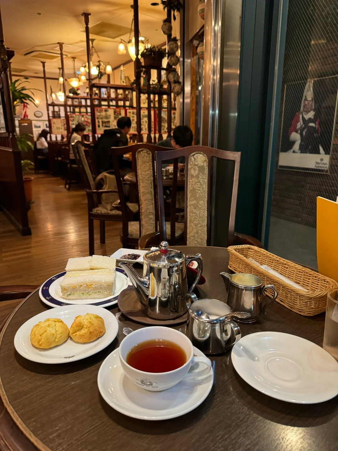 🇯🇵 Osaka Umeda: The British Afternoon Tea Spot Where Introverts Can Chill All Day