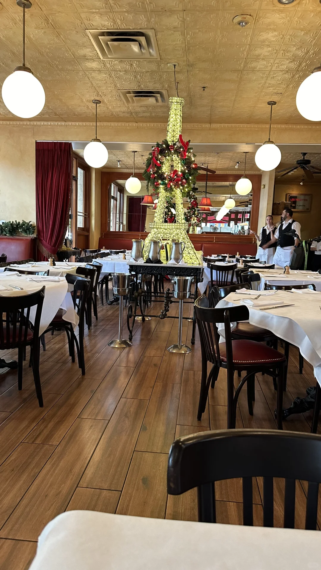 Scottsdale's Charming French Bistro: Zinc Bistro – A Haven of Relaxation