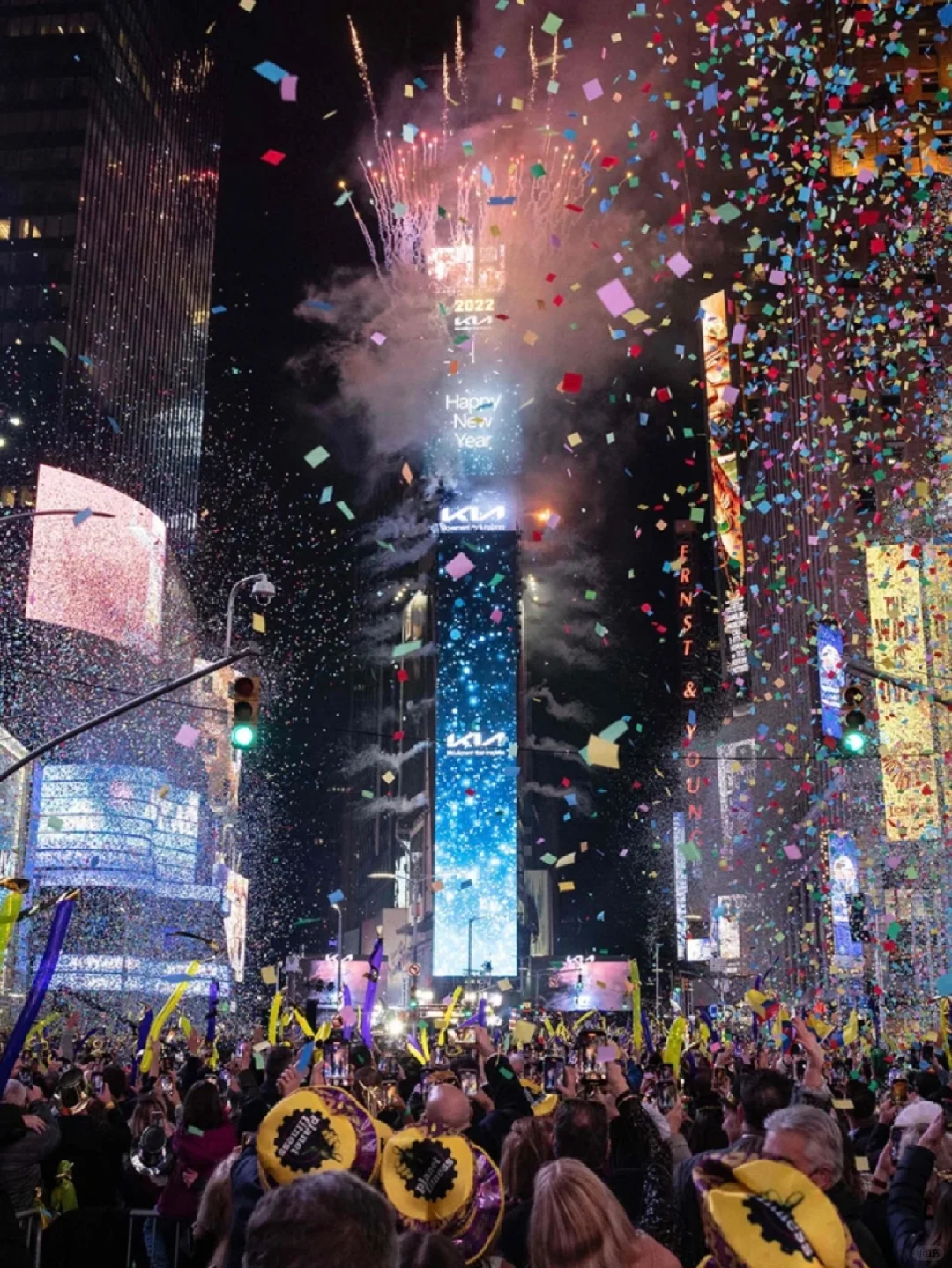 New Year's Eve 2023 Fireworks in NYC 🎆 9 Best Spots to Watch