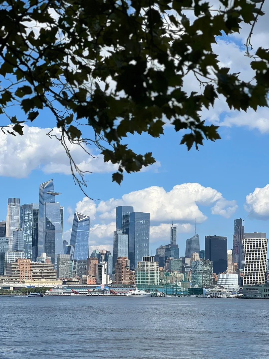 Sublease Available: Studio Apartment in Newport Luxury Building, NY/NJ