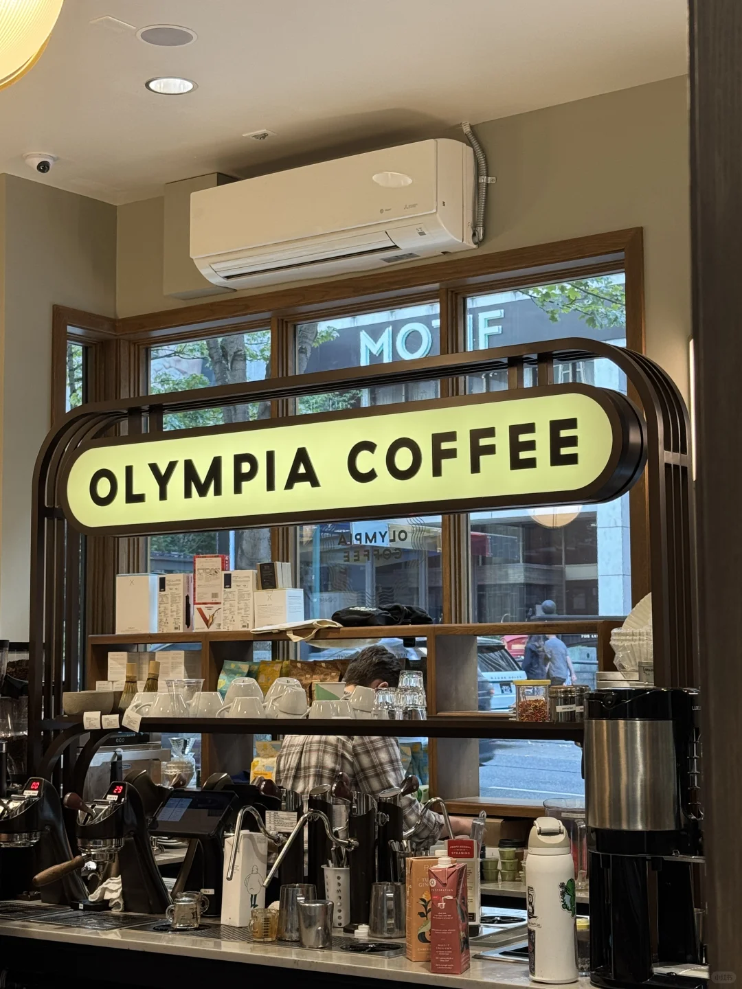 Seattle | The Ultimate Cafe for Crunching Late-Night Study Sessions