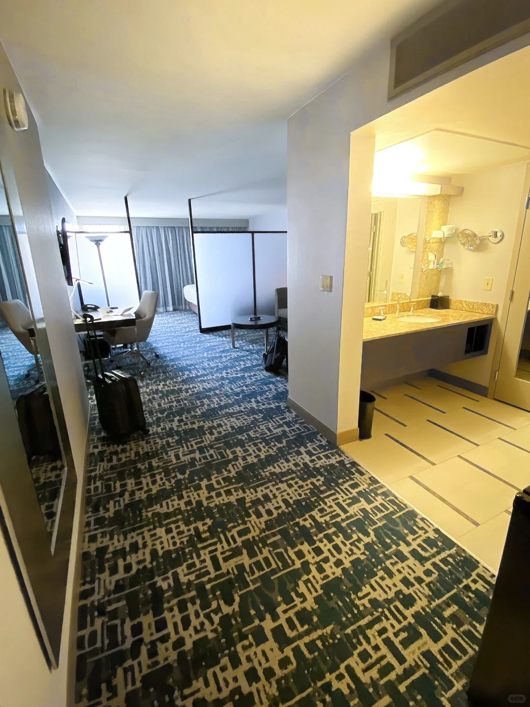 Overnight Layover at Dallas Airport – No Wonder Everyone Recommends This Spot