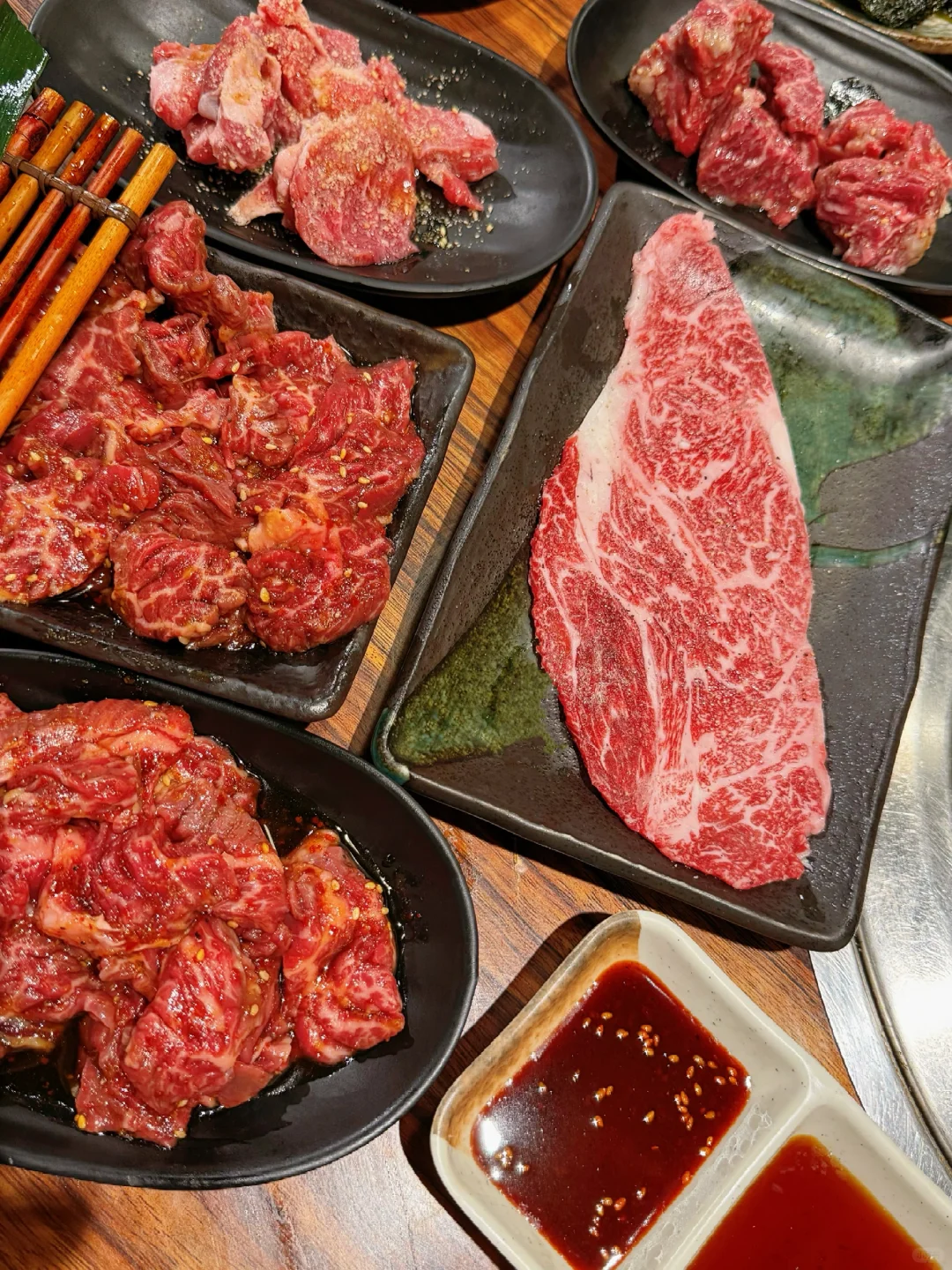 Ikebukuro has an all-you-can-eat BBQ buffet for just ¥1980, let's go! 🔥