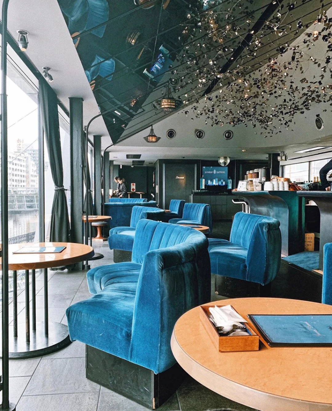 ✨Exploring Osaka's Romantic Restaurant "Blue" 💙