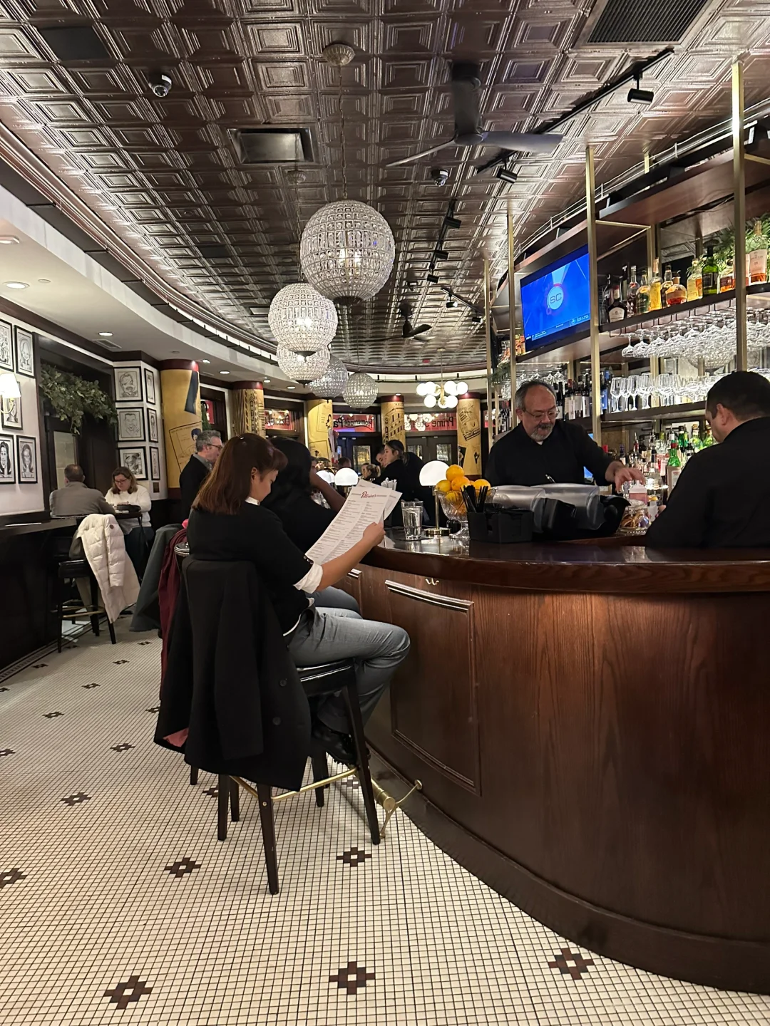 Petterino’s——A Longtime Trusted Restaurant in Chicago’s Theater District