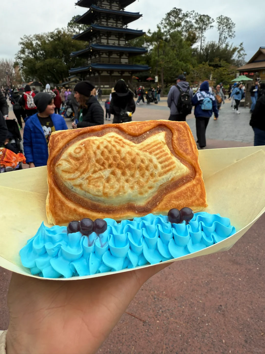 Orlando Disney Epcot's Taiyaki: The American Flaky Pastry Version Pales in Comparison