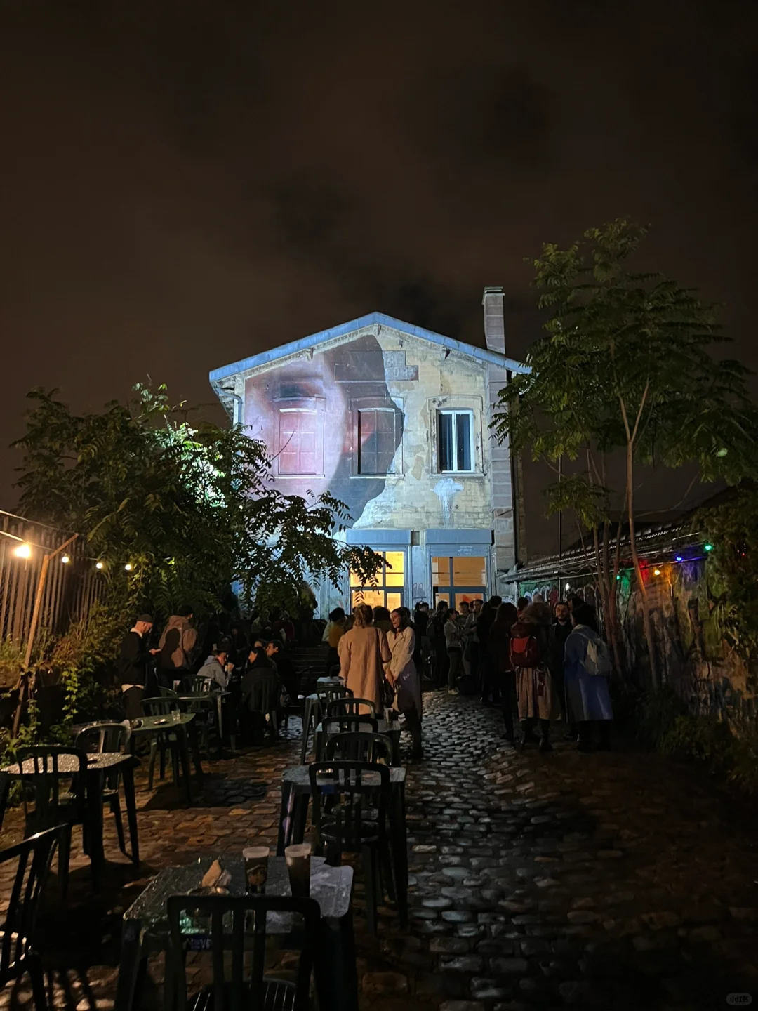 Paris's 24/7 Dual-Identity Nightclub