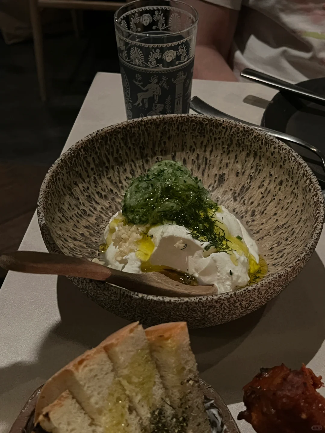 Boston | This Greek Restaurant Requires Reservations a Month in Advance ❌