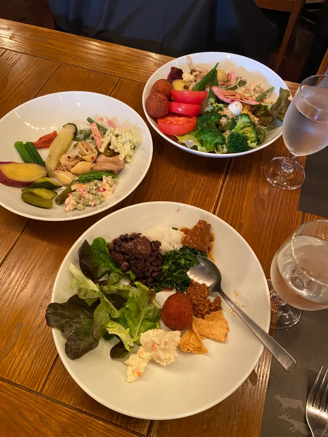 "A Brazilian Steakhouse Where You Can Feast on Meat and Admire Muscles 😋"