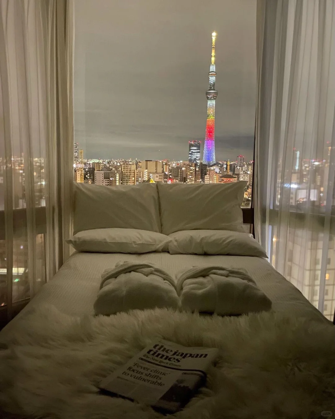 Tokyo! 500¥ Asakusa Hotel! Tower View Room 😭 So Worth It!