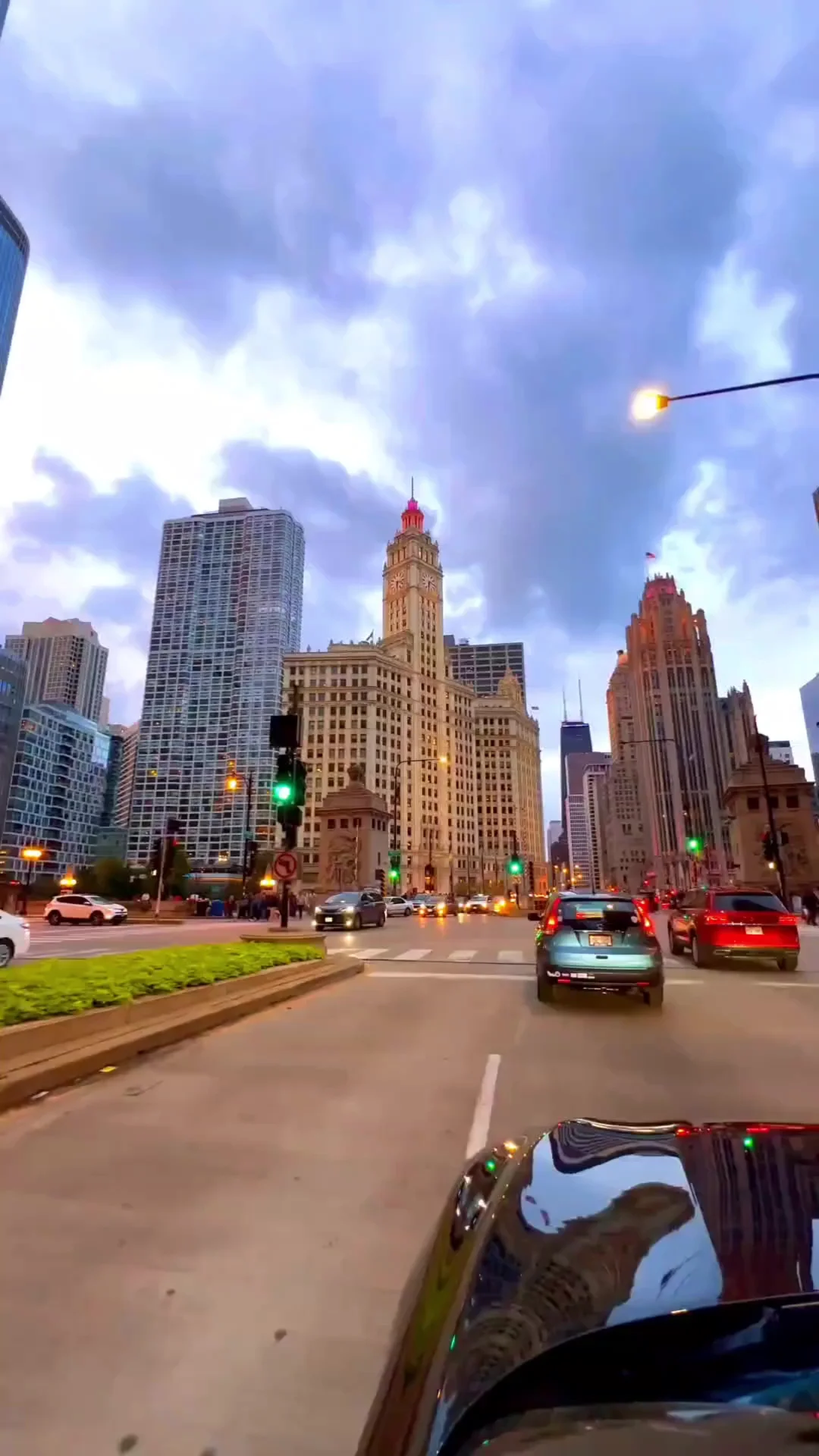 What It's Like to Go for a Drive in Chicago 💖 Plus Travel Tips