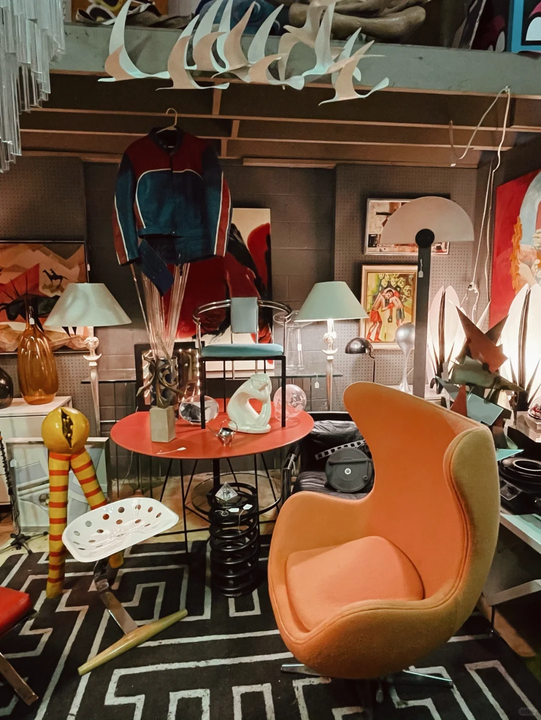 Exploring Atlanta's Antique Alley: A Treasure Trove of Vintage Finds 🗿🧳📺🕰🏺🪑