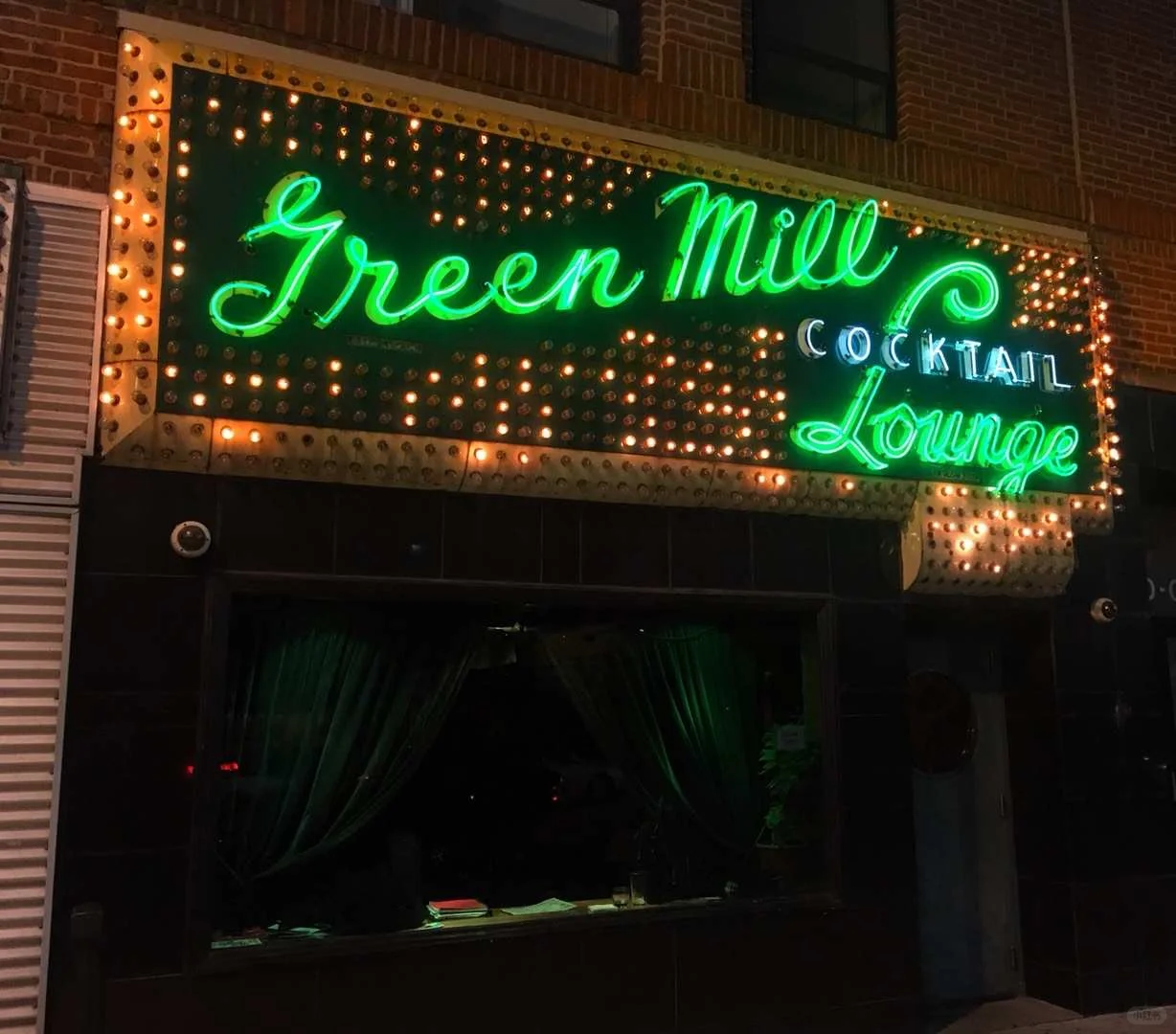 Chicago | The Green Mill: A Century-Old Jazz Bar