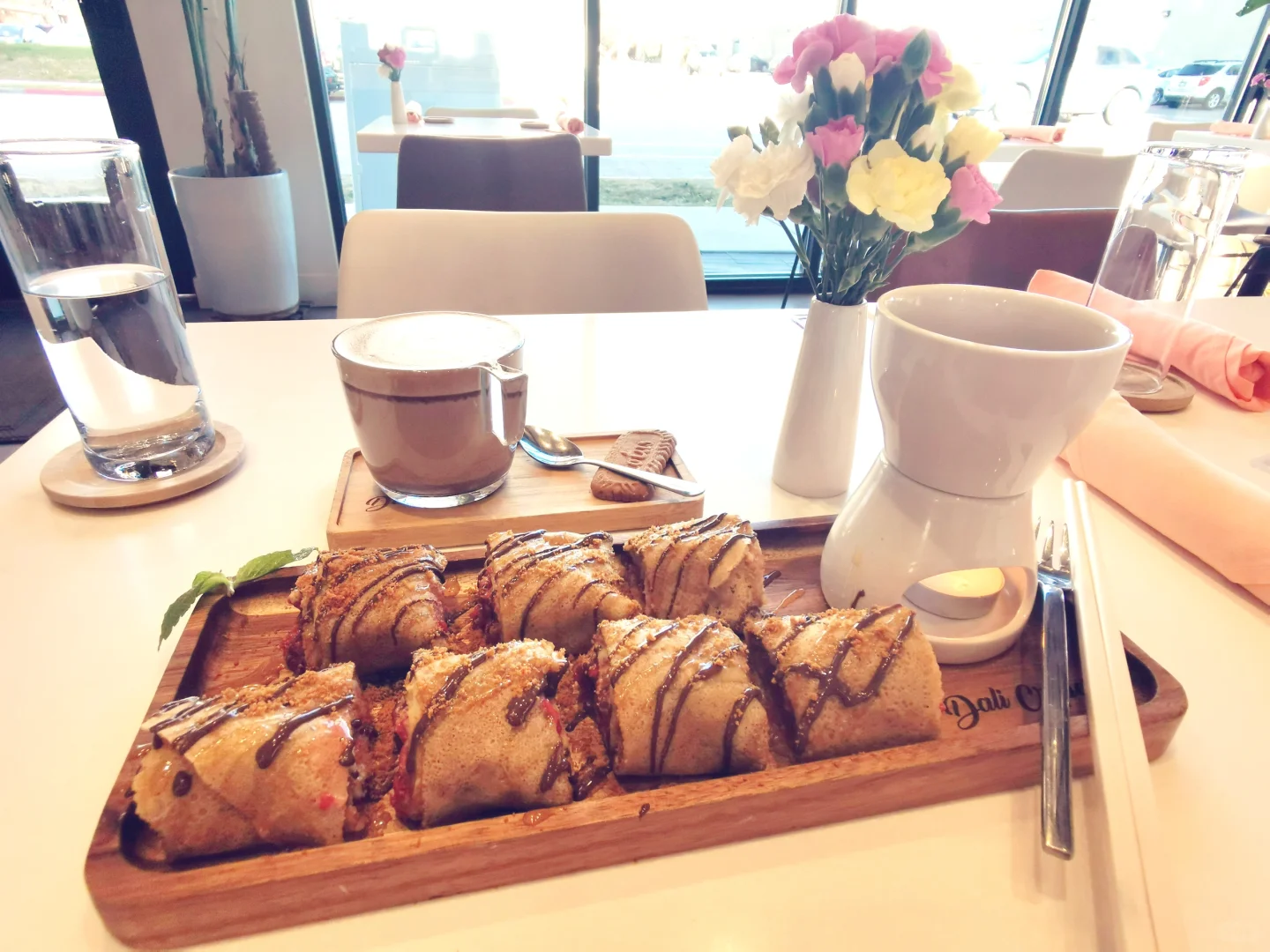 "Try Crepes Eaten with Chopsticks in Salt Lake City!"